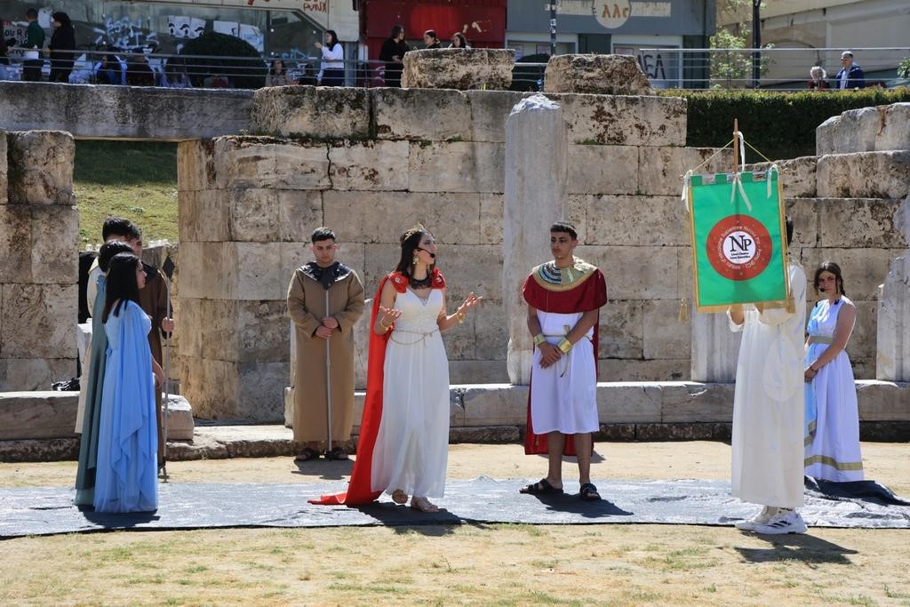 “Πρεμιέρα” με Αριστοφάνη, Αισχύλο και Σοφοκλή